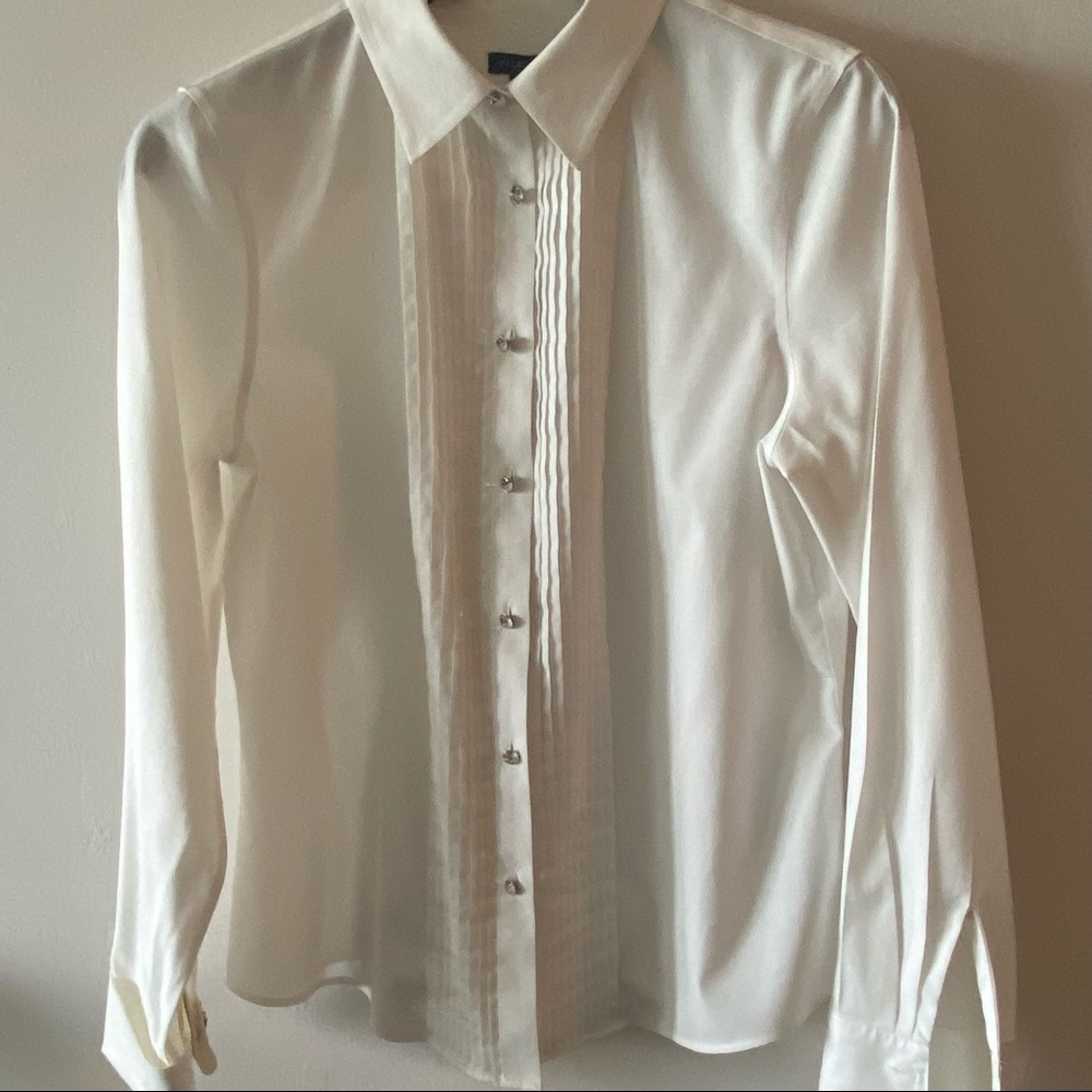 Women’s white tuxedo Talbots shirt. Size 12